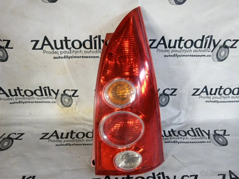 Mazda Premacy zadní PRAVÉ světlo